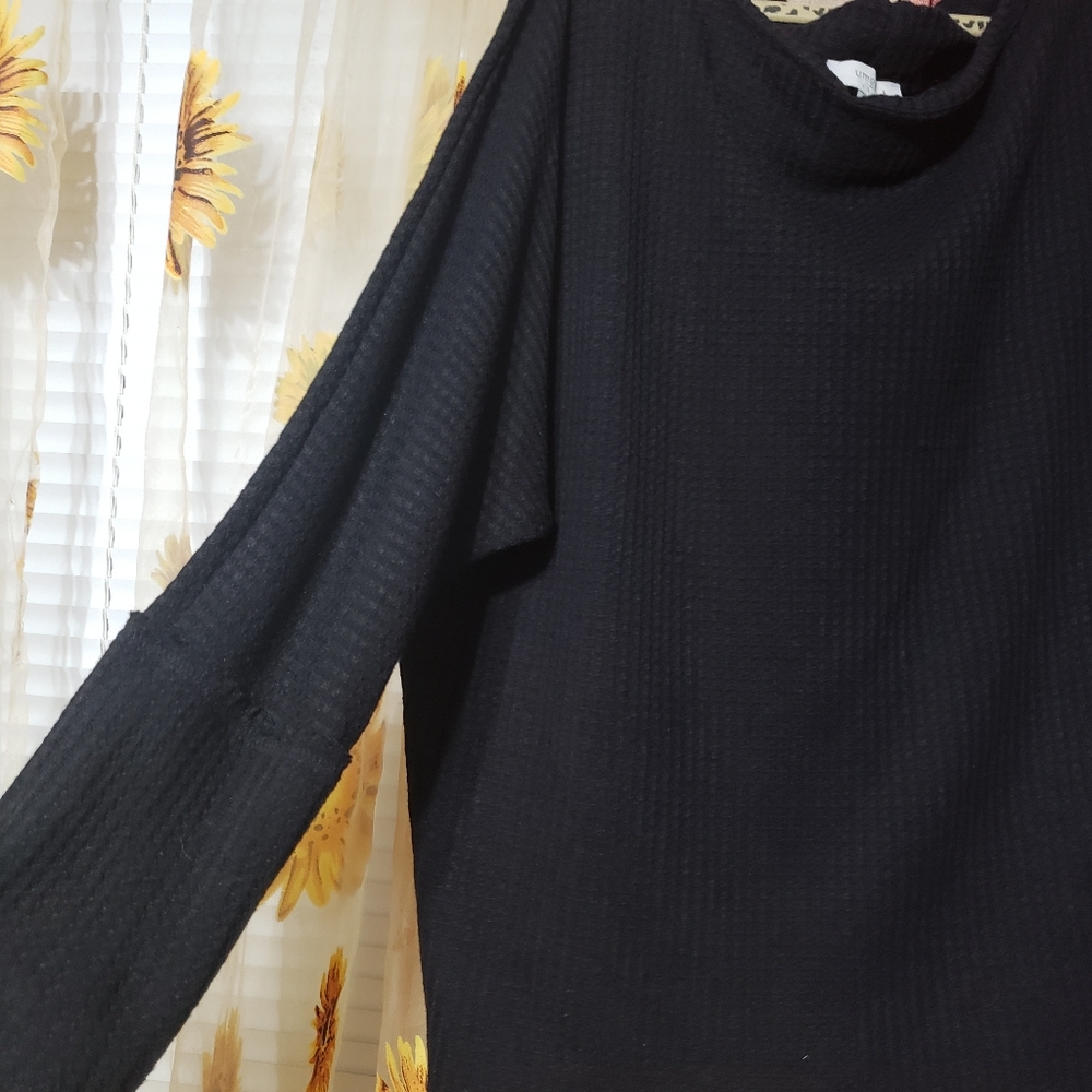 UMGEE BLACK sweater